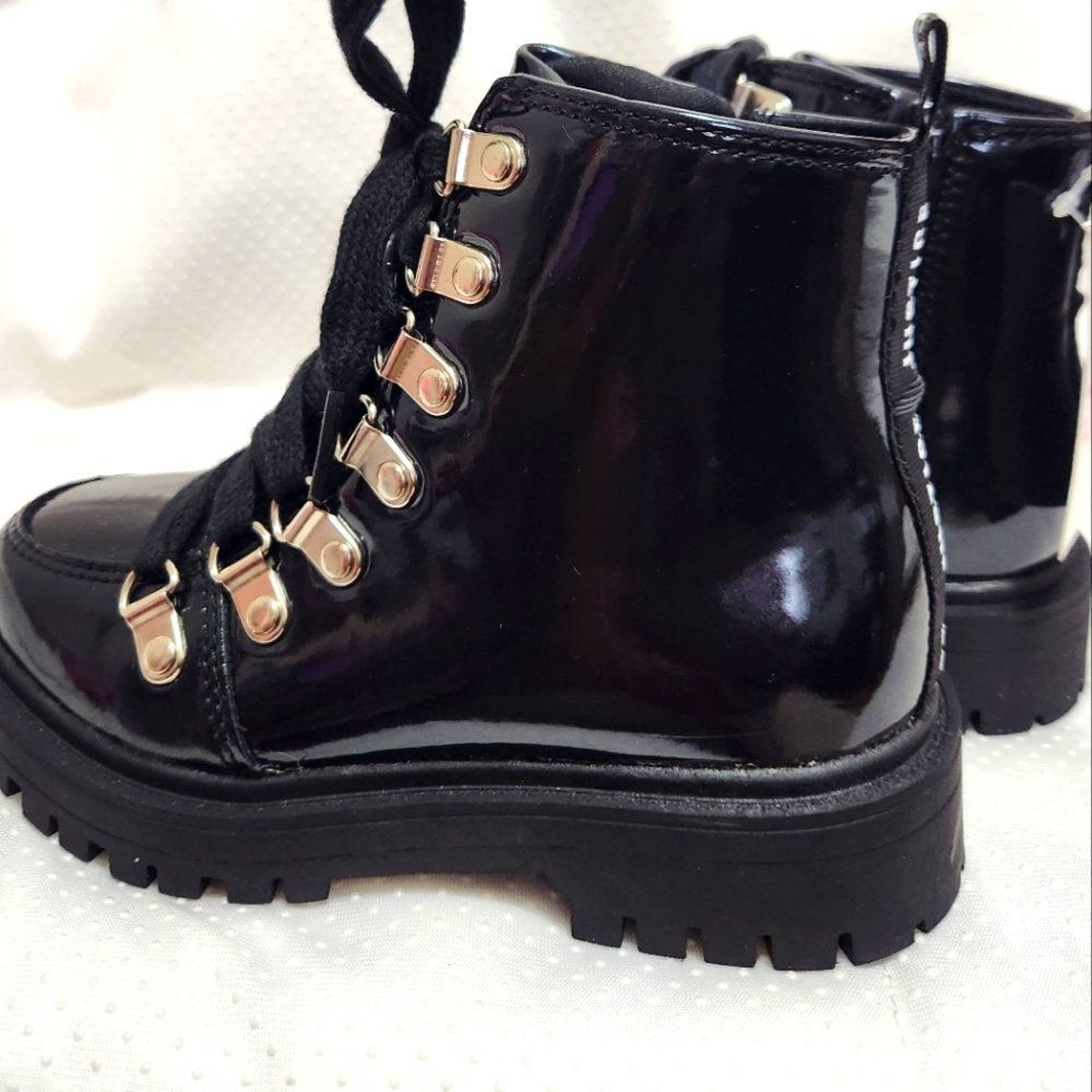 Justice Girls Ankle Boots. Color: Black. Size: 13 Girls.